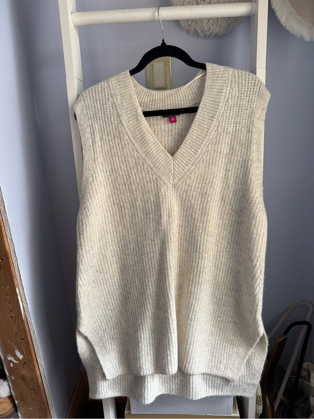 Vince Camuto Cream V-Neck Knit Sweater Vest